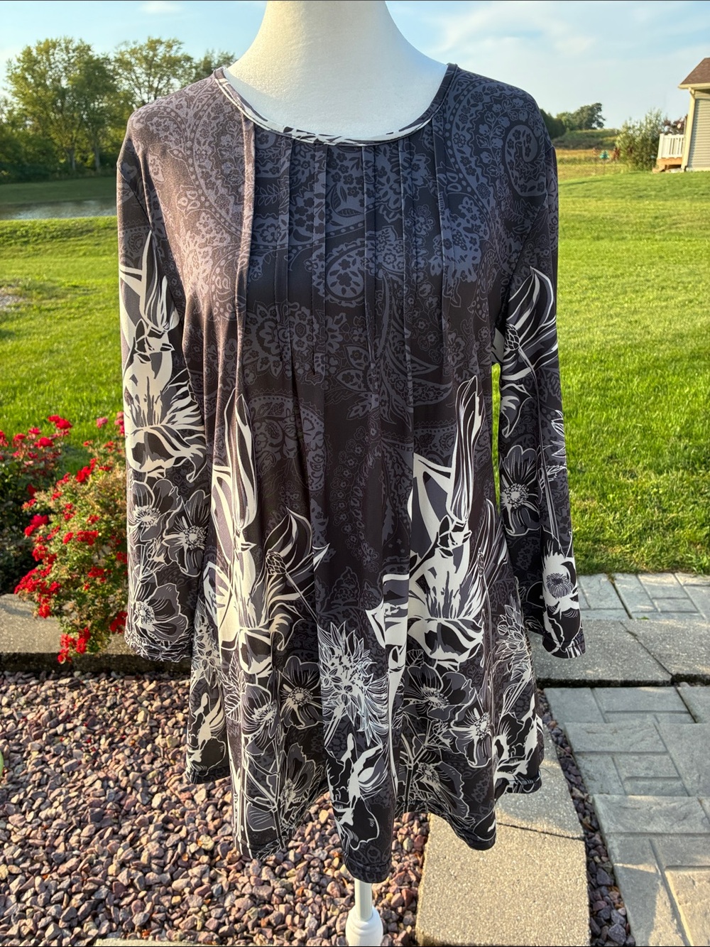 Lily Women’s Floral Tunic Top L